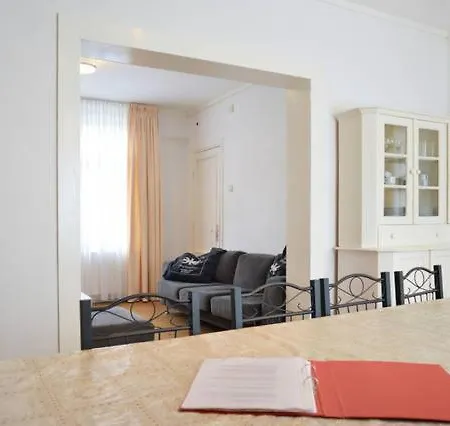 House Hommert بيت للعطل Hoensbroek